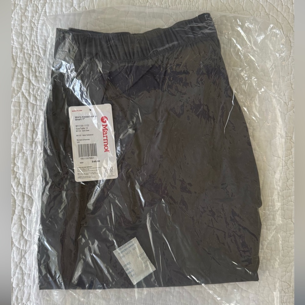 NWT Marmot Women’s Kodachrome short 7” - black - Picture 4 of 6